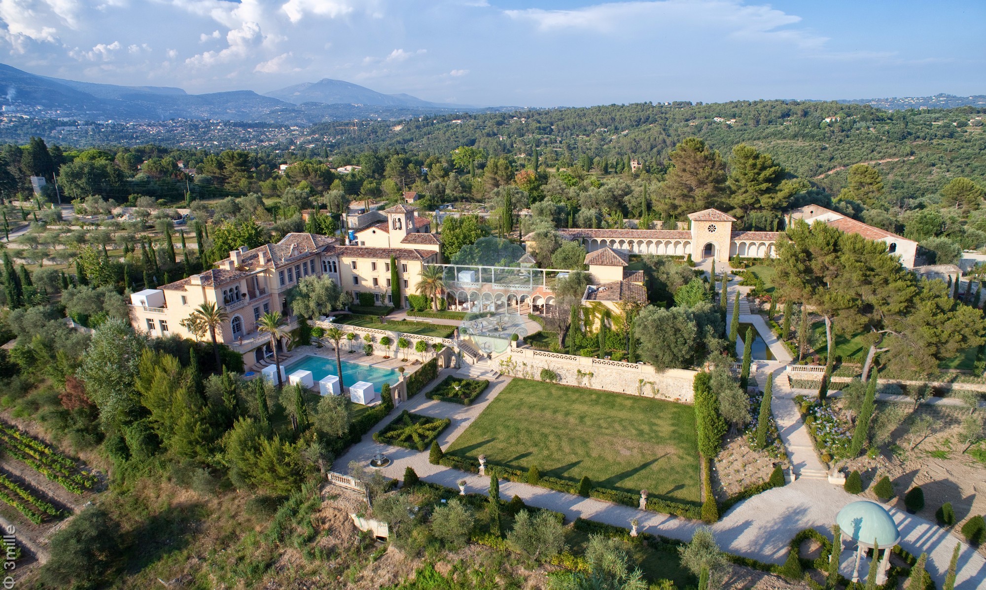 Toscan Palace for luxury wedding on the French Riviera - Luxuria Wedding